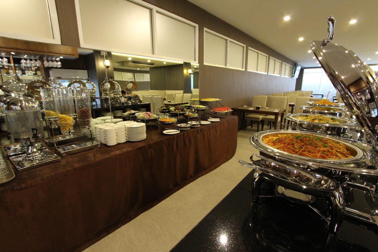 Le Bangkok Hotel Екстер'єр фото